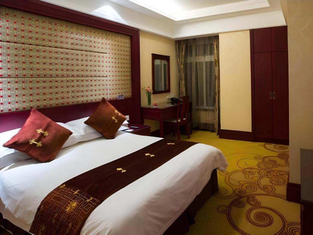 Feicheng Blossom Hotel Экстерьер фото