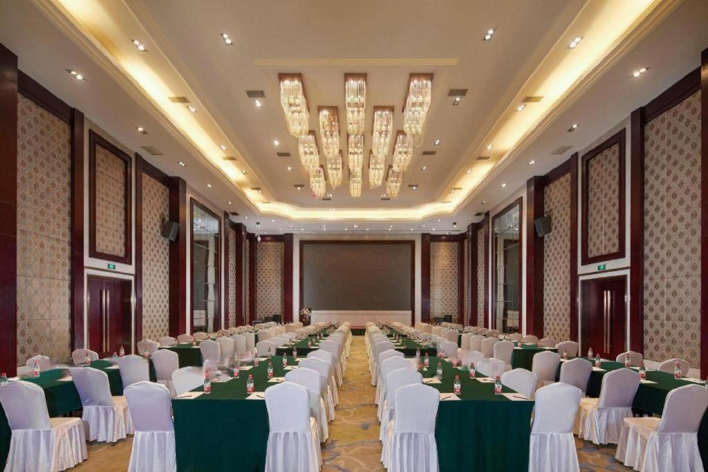 Feicheng Blossom Hotel Экстерьер фото