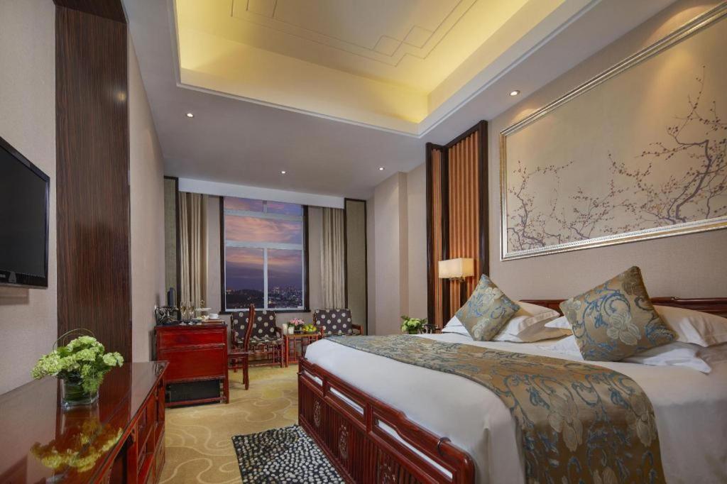 Feicheng Blossom Hotel Экстерьер фото