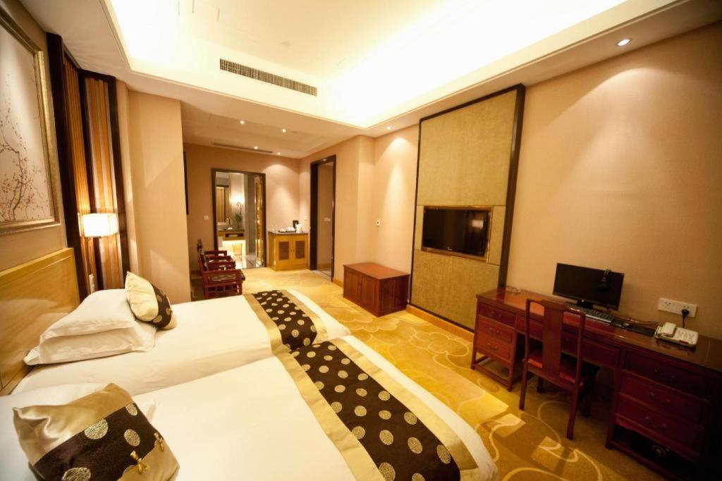 Feicheng Blossom Hotel Экстерьер фото
