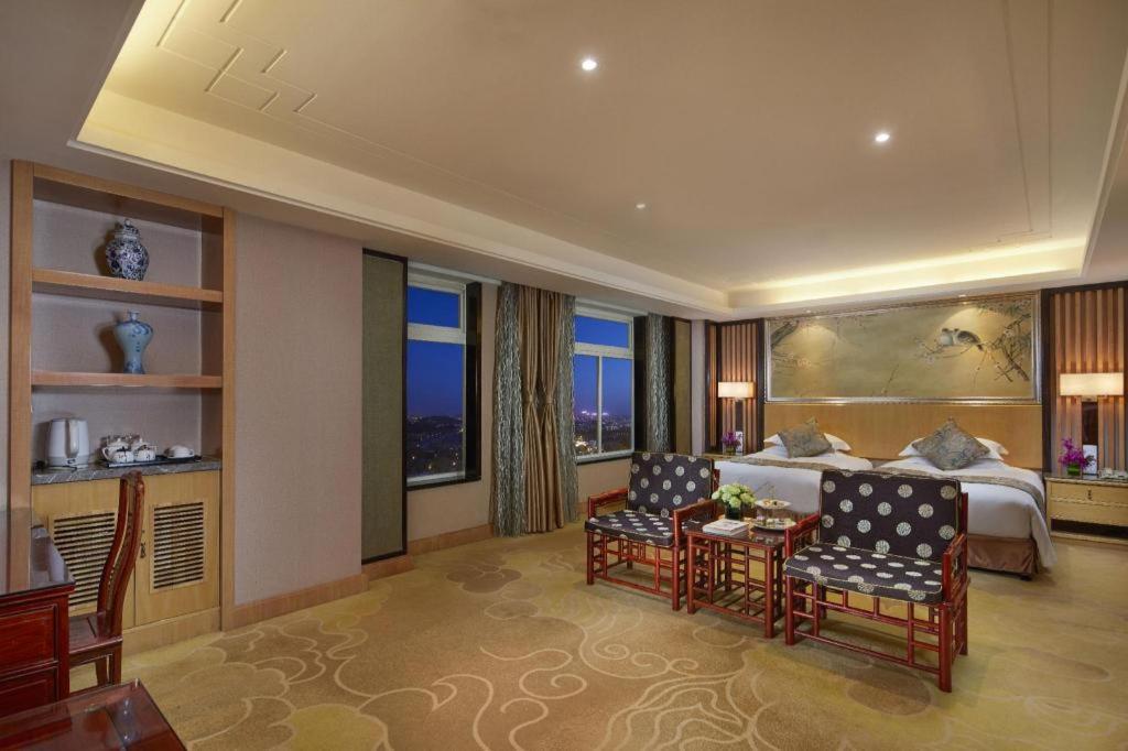 Feicheng Blossom Hotel Экстерьер фото