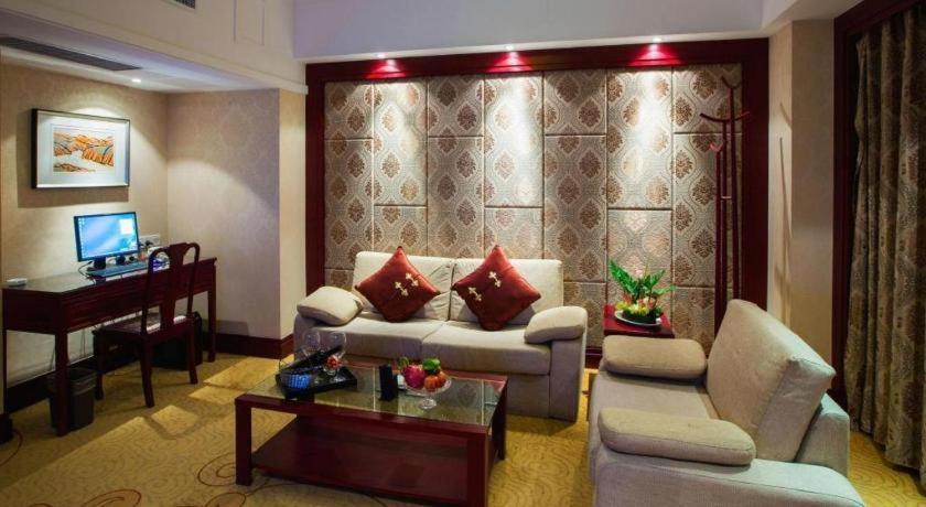 Feicheng Blossom Hotel Экстерьер фото