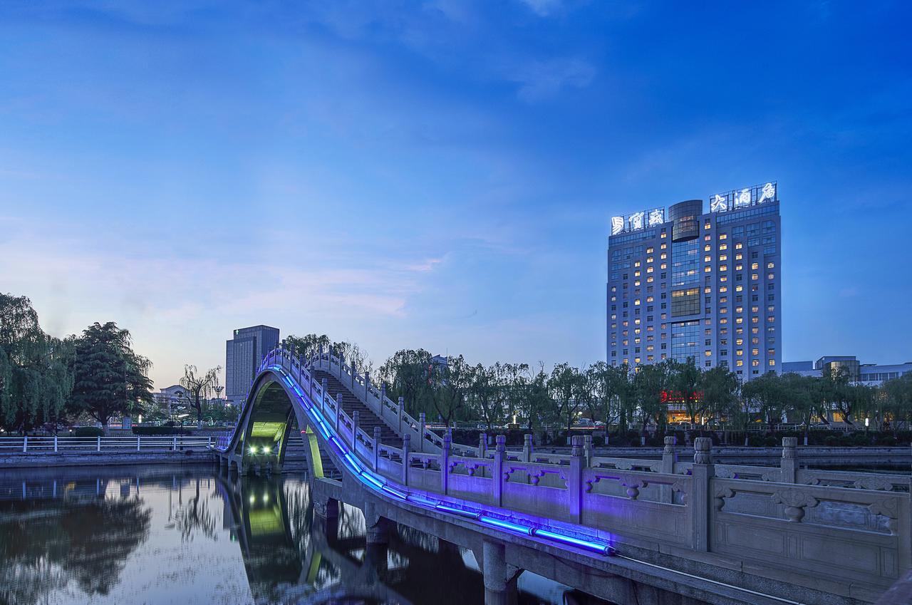 Feicheng Blossom Hotel Экстерьер фото